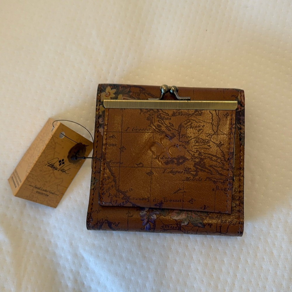 Patricia Nash floral leather women's wallet - Picture 2 of 5